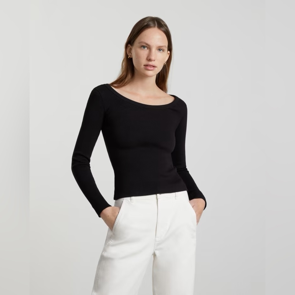 Long Sleeve Ribbed Scoop Neck Tee